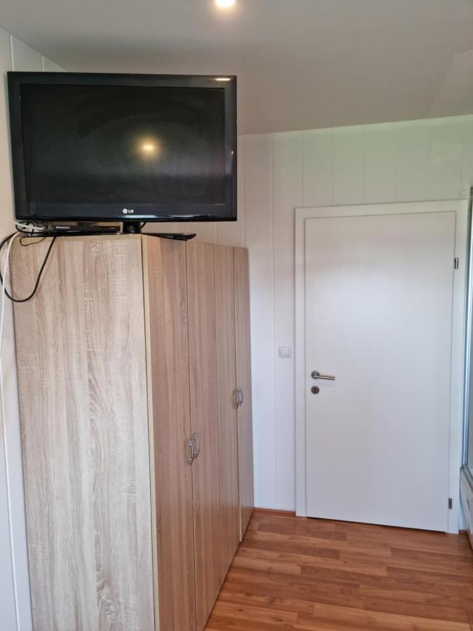Pichl  Racing Apartments Schutt מראה חיצוני תמונה